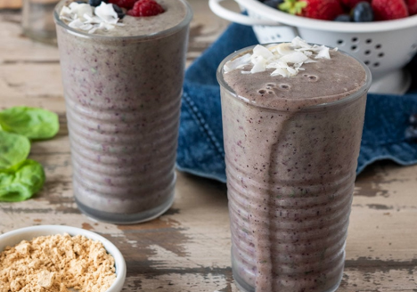Berry Spinach Smoothie with Peanut Butter Powder