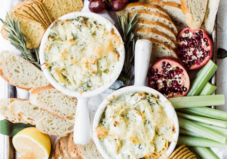 Cheesy Spinach Artichoke Dip